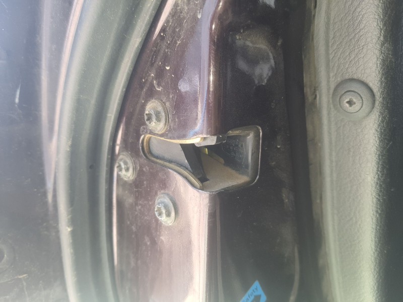 Recambio de cerradura puerta trasera izquierda para ssangyong rexton referencia OEM IAM    Recambio de cerradura puerta trasera izquierda para ssangyong rexton referencia OEM IAM