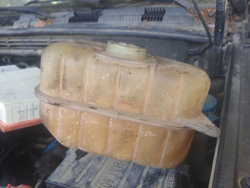 Recambio de deposito expansion para ssangyong rexton referencia OEM IAM   