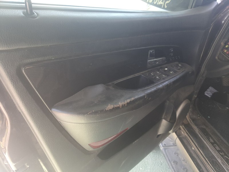 Recambio de moldura puerta delantera izquierda para ssangyong rexton referencia OEM IAM   