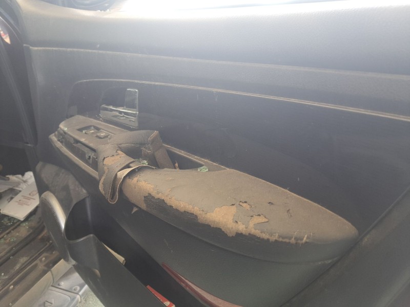 Recambio de moldura puerta delantera derecha para ssangyong rexton referencia OEM IAM   