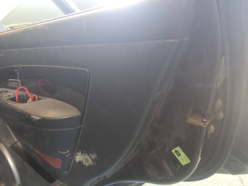 Recambio de guarnecido puerta trasera derecha para ssangyong rexton referencia OEM IAM   