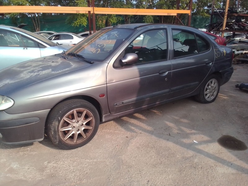 renault megane i classic (la0/1_) del año 2000