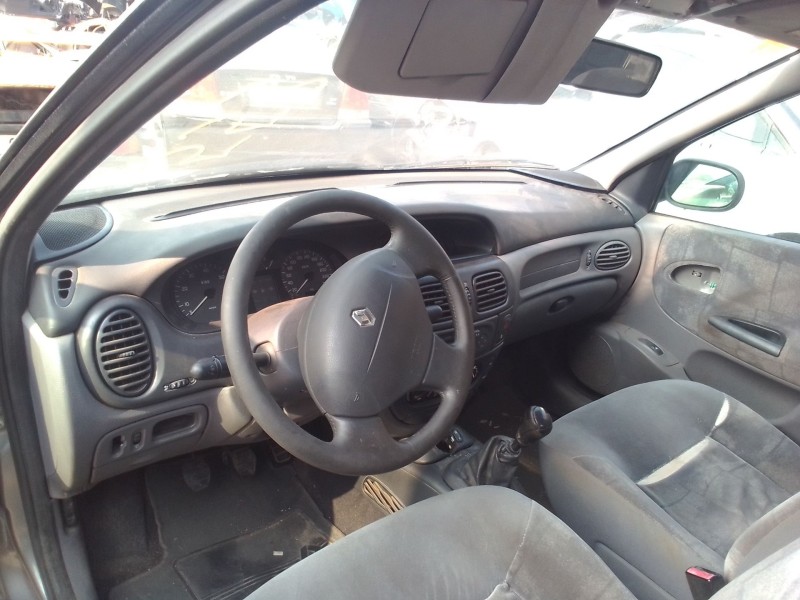 renault megane i classic (la0/1_) del año 2000