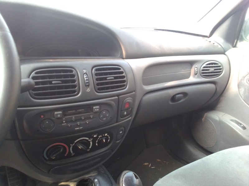 renault megane i classic (la0/1_) del año 2000