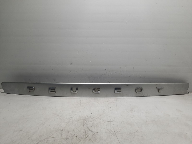 Recambio de moldura para peugeot 308 sw i (4e_, 4h_) 1.6 hdi referencia OEM IAM   