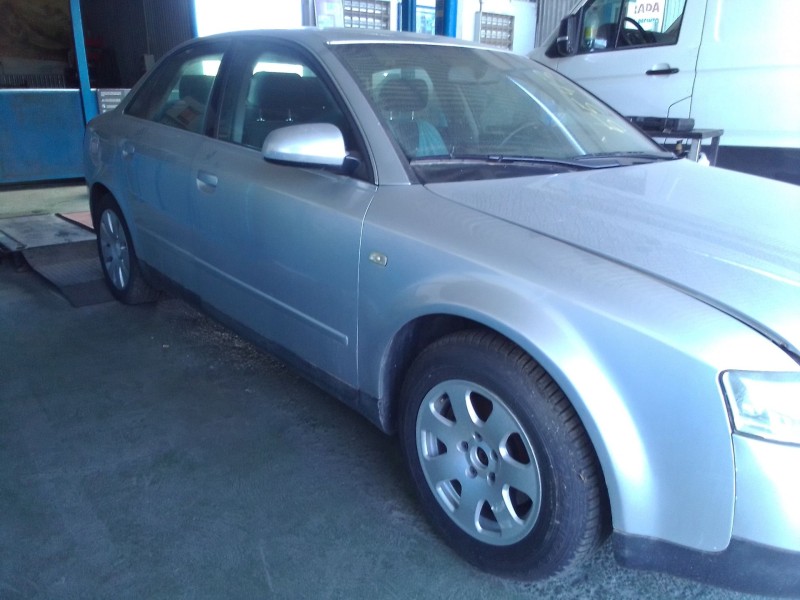 audi a4 b6 (8e2) del año 2000