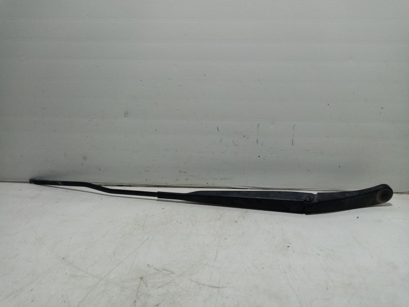 Recambio de brazo limpia delantero izquierdo para renault clio iii referencia OEM IAM   