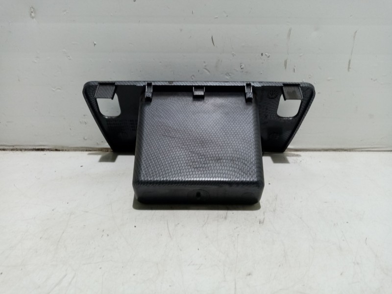 Recambio de embellecedor para citroën xsara furgón/ranchera familiar 1.9 d referencia OEM IAM 9647573077 9647573077 