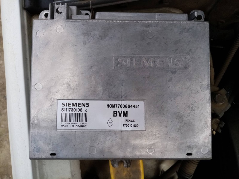 renault megane i berlina hatchback (ba0) 1.4   |   0.95 - 0.99 | 1995 - 1999 | 75 cv / 55 kw del año 1995