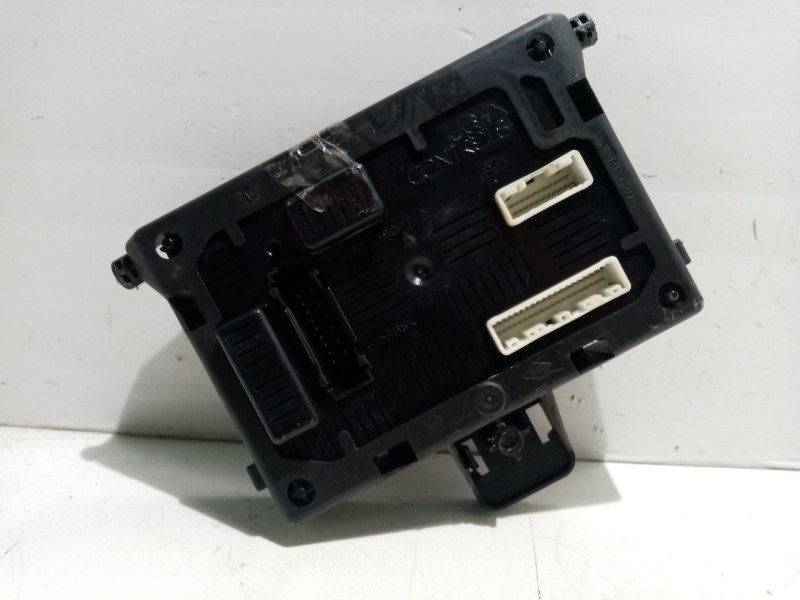 Recambio de caja bsm para renault clio iii referencia OEM IAM 8200652284 00739555 