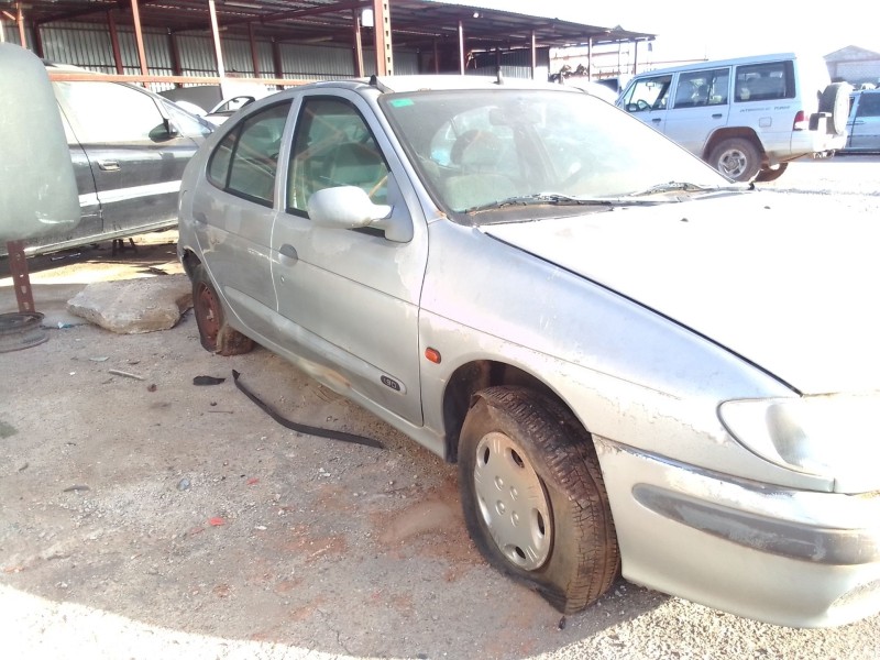 renault megane i classic (la0) del año 1996 renault megane i classic (la0) del año 1996