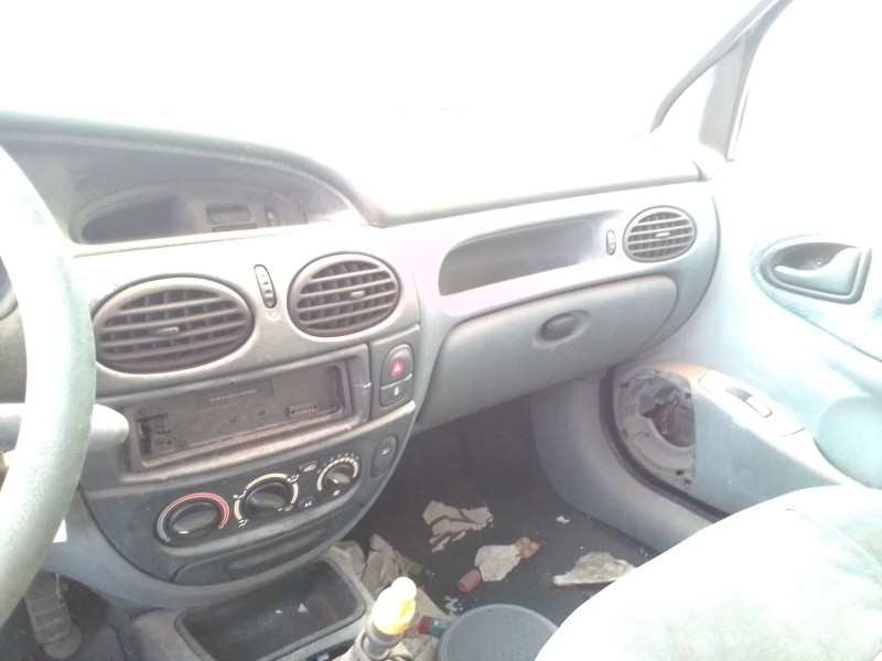 renault megane i classic (la0) del año 1996 renault megane i classic (la0) del año 1996