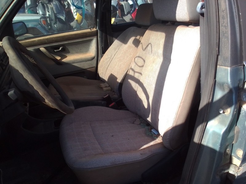 volkswagen jetta (165/167) del año 1984