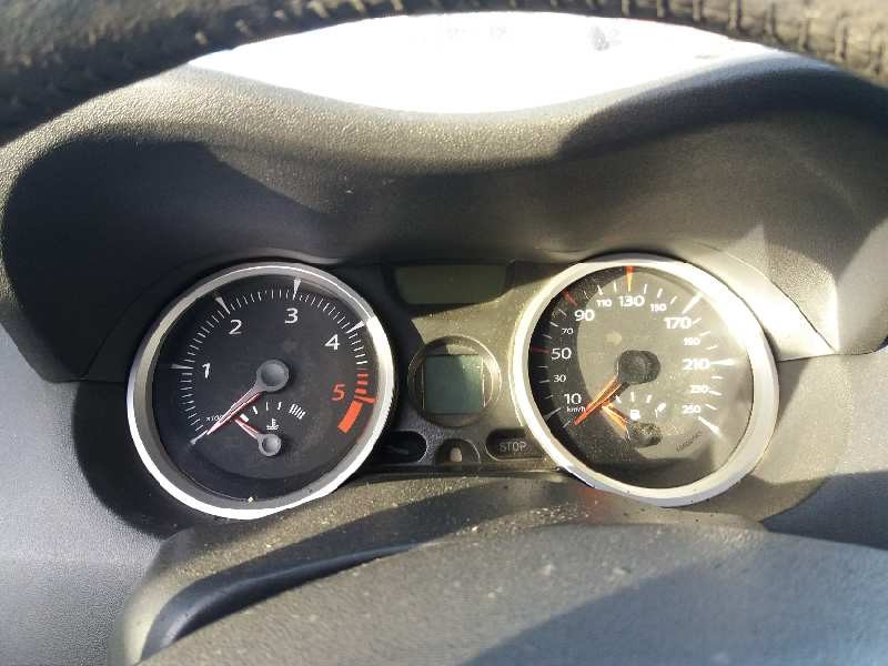 renault megane ii berlina 5p confort dynamique   |   06.05 - 12.09 | 2005 - 2009 | 106 cv / 78 kw del año 2005