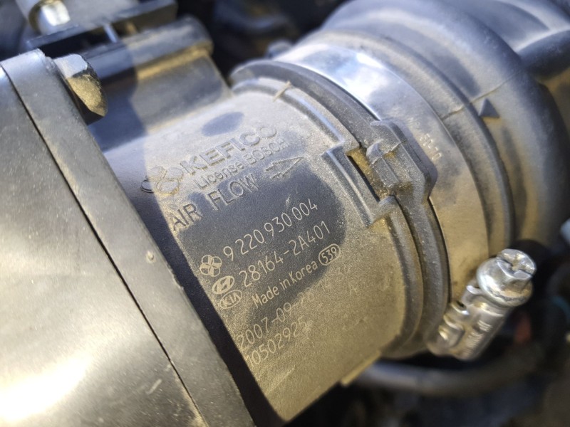 Recambio de caudalimetro para kia cee´d referencia OEM IAM  9220930004 