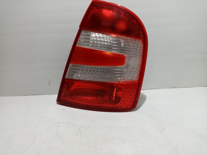 Recambio de piloto trasero derecho para skoda fabia (6y2/6y3) referencia OEM IAM 6Y6945096D 6Y6945112C 