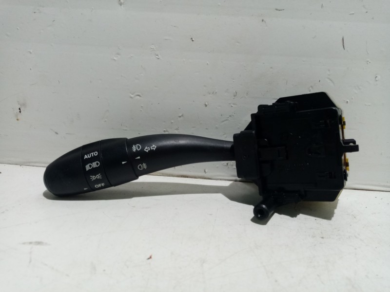 Recambio de mando intermitentes para kia cee´d referencia OEM IAM 934101H100  