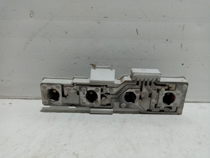 Recambio de portalamparas para skoda octavia i (1u2) 1.9 tdi referencia OEM IAM 1U6945258  