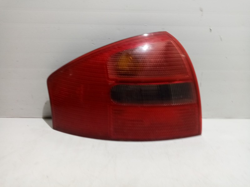 Recambio de piloto trasero izquierdo para audi a6 c5 (4b2) 2.8 referencia OEM IAM 4B5945095  