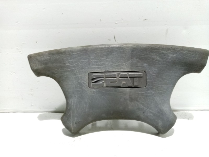 Recambio de moldura para seat malaga referencia OEM IAM 3964595  