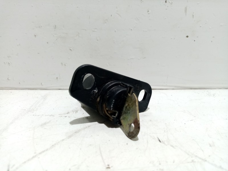 Recambio de bombin porton trasero para seat malaga referencia OEM IAM   