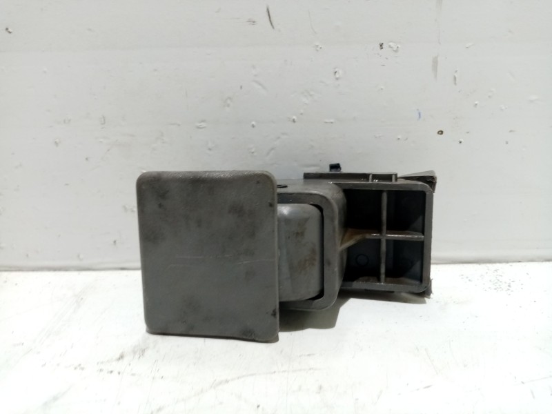 Recambio de maneta interior delantera derecha para seat malaga referencia OEM IAM 521802  