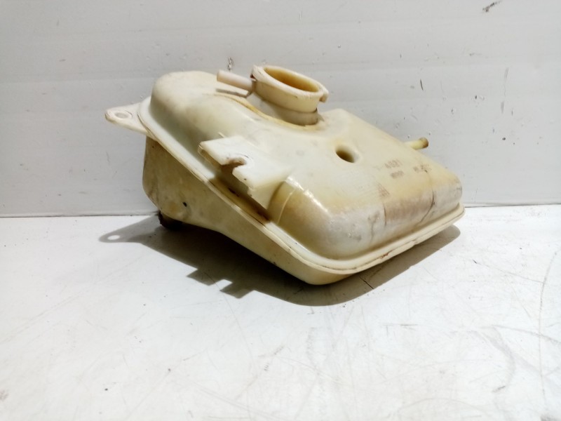 Recambio de deposito limpia para seat malaga referencia OEM IAM   