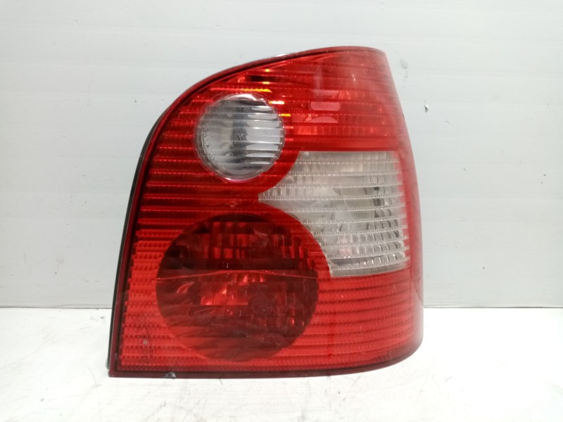 Recambio de piloto trasero derecho para volkswagen polo (9n1) referencia OEM IAM 6Q6945096G  