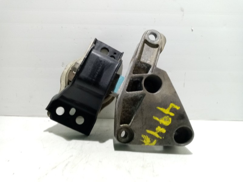 Recambio de soporte motor para renault megane ii coupe/cabrio referencia OEM IAM 2832085350718 8200437465  Recambio de soporte motor para renault megane ii coupe/cabrio referencia OEM IAM 2832085350718 8200437465