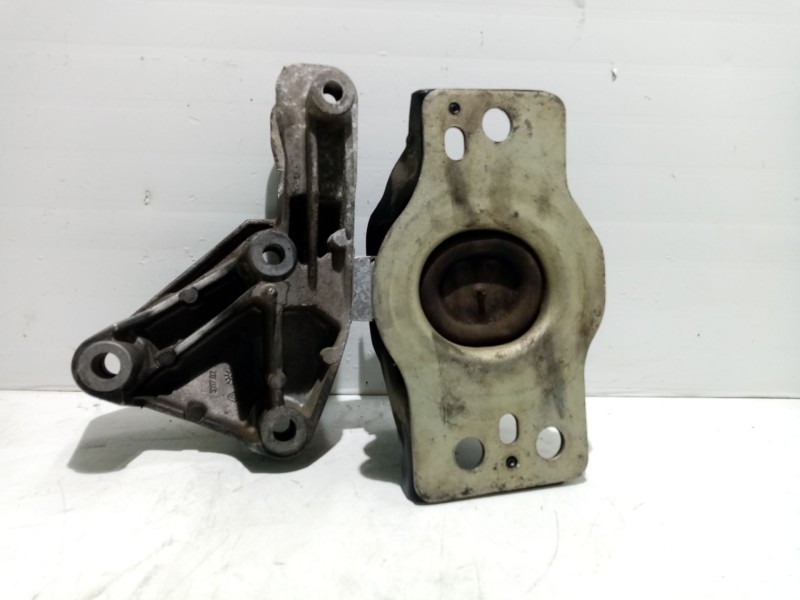 Recambio de soporte motor para renault megane ii coupe/cabrio referencia OEM IAM 2832085350718 8200437465  Recambio de soporte motor para renault megane ii coupe/cabrio referencia OEM IAM 2832085350718 8200437465