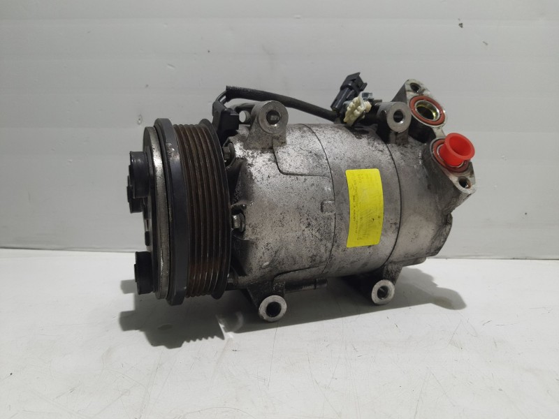 Recambio de compresor aire acondicionado para ford focus ii referencia OEM IAM 1677171  