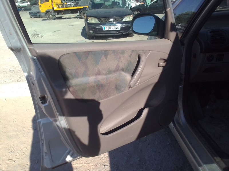 citroën xsara picasso (n68) del año 2001