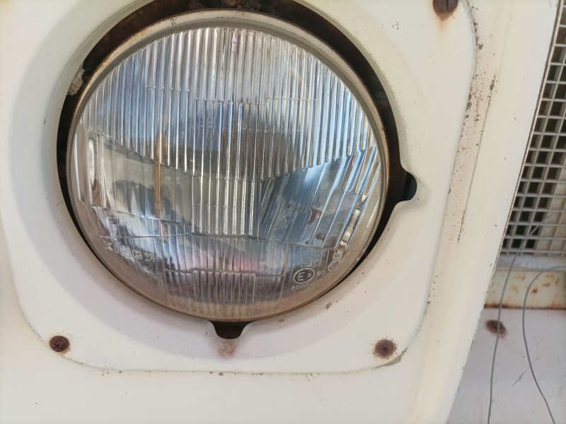 Recambio de faro derecho para land rover 88 diesel referencia OEM IAM   