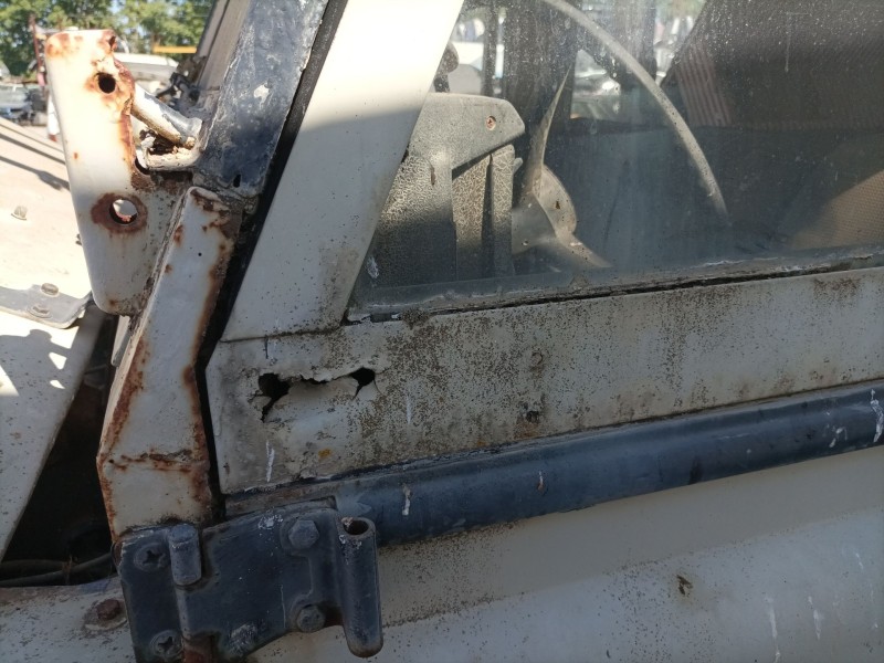 Recambio de puerta delantera izquierda para land rover 88 diesel referencia OEM IAM   