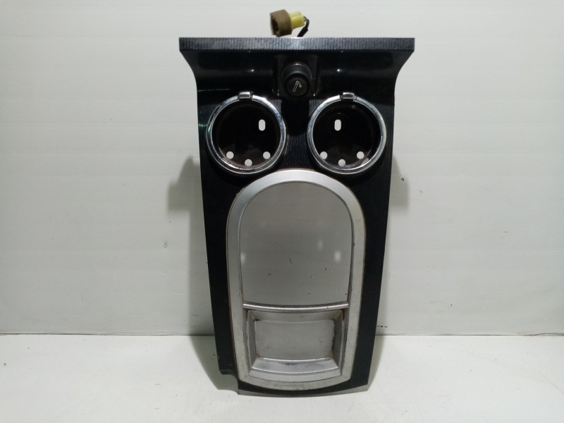 Recambio de consola central para ssangyong rexton referencia OEM IAM   