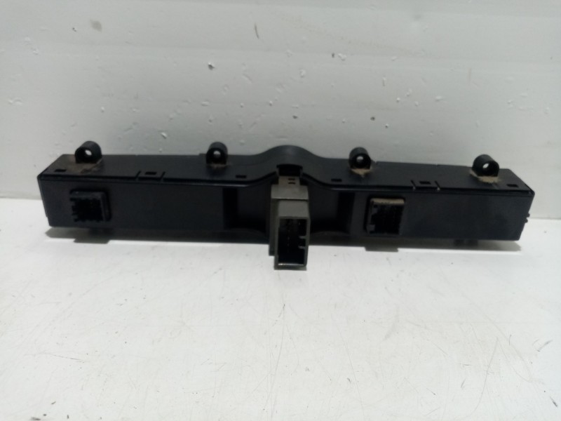 Recambio de warning para ssangyong rexton referencia OEM IAM 8520008B10 85200-08B10 