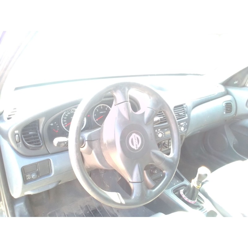 nissan almera ii hatchback (n16) del año 2004