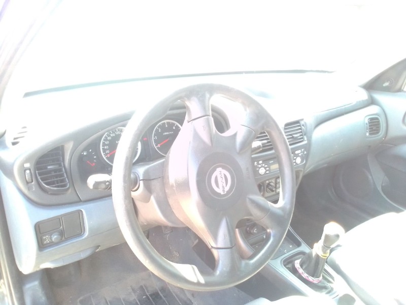 nissan almera ii hatchback (n16) del año 2004