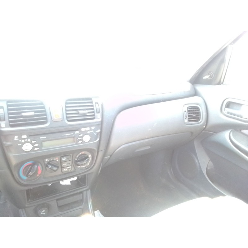 nissan almera ii hatchback (n16) del año 2004