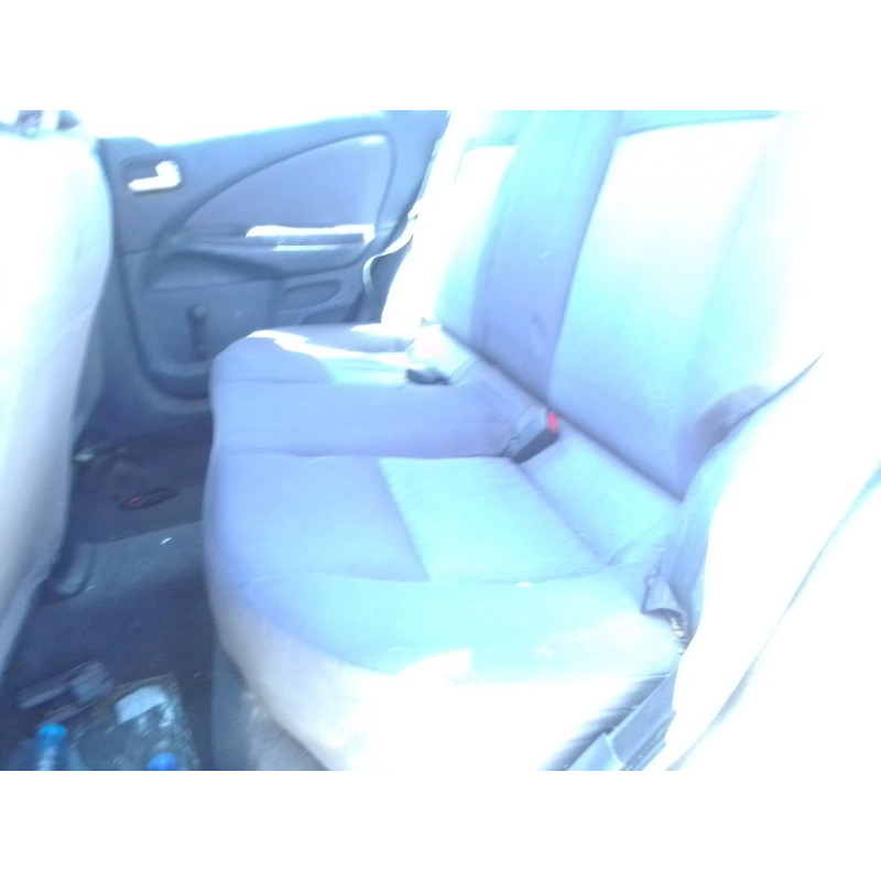 nissan almera ii hatchback (n16) del año 2004