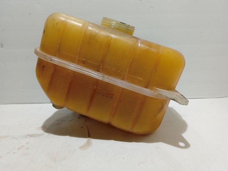 Recambio de deposito expansion para ssangyong rexton referencia OEM IAM   