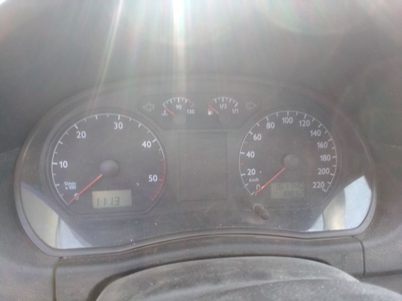 volkswagen polo iv sedán (9a4, 9a2, 9n2, 9a6) del año 2003