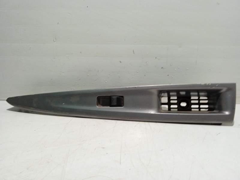 Recambio de mando elevalunas trasero derecho para mazda 2 berlina (dy) referencia OEM IAM 0  