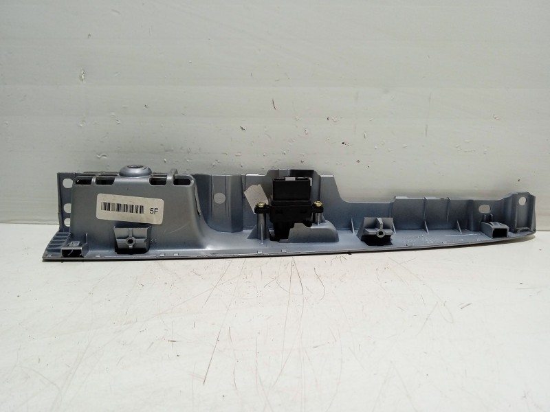 Recambio de mando elevalunas trasero derecho para mazda 2 berlina (dy) referencia OEM IAM 0  