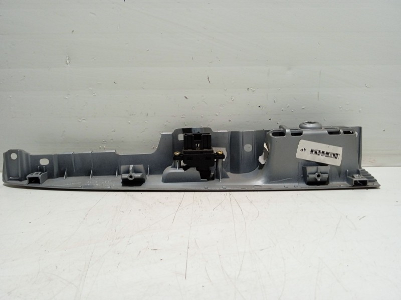 Recambio de mando elevalunas trasero izquierdo para mazda 2 berlina (dy) referencia OEM IAM   