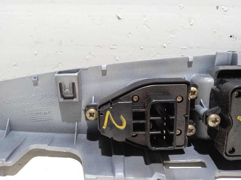 Recambio de mando retrovisor para mazda 2 berlina (dy) referencia OEM IAM 0  