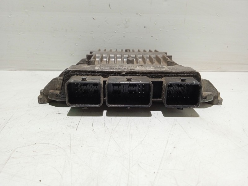 Recambio de centralita motor uce para mazda 2 berlina (dy) referencia OEM IAM 5WS40140D  