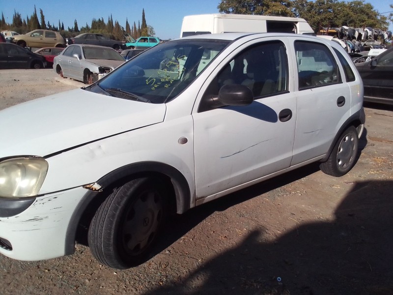 opel corsa c (x01) del año 2000