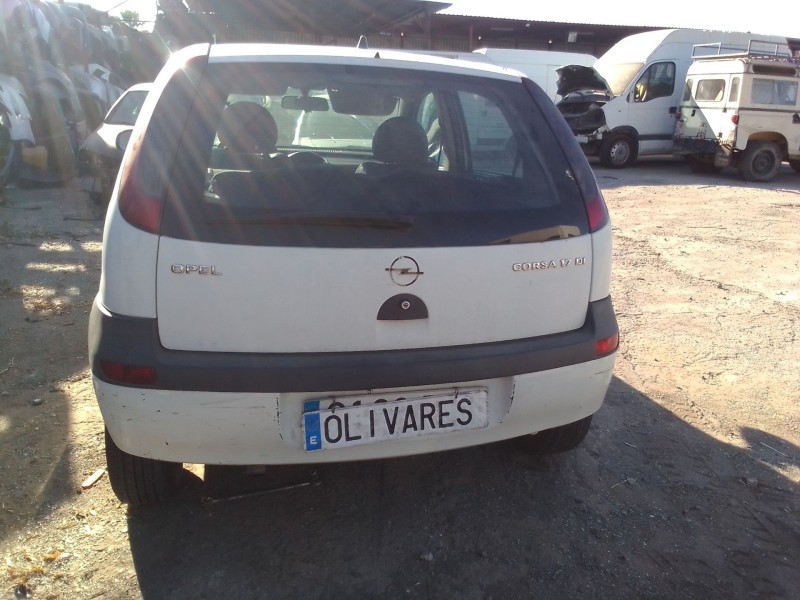 opel corsa c (x01) del año 2000