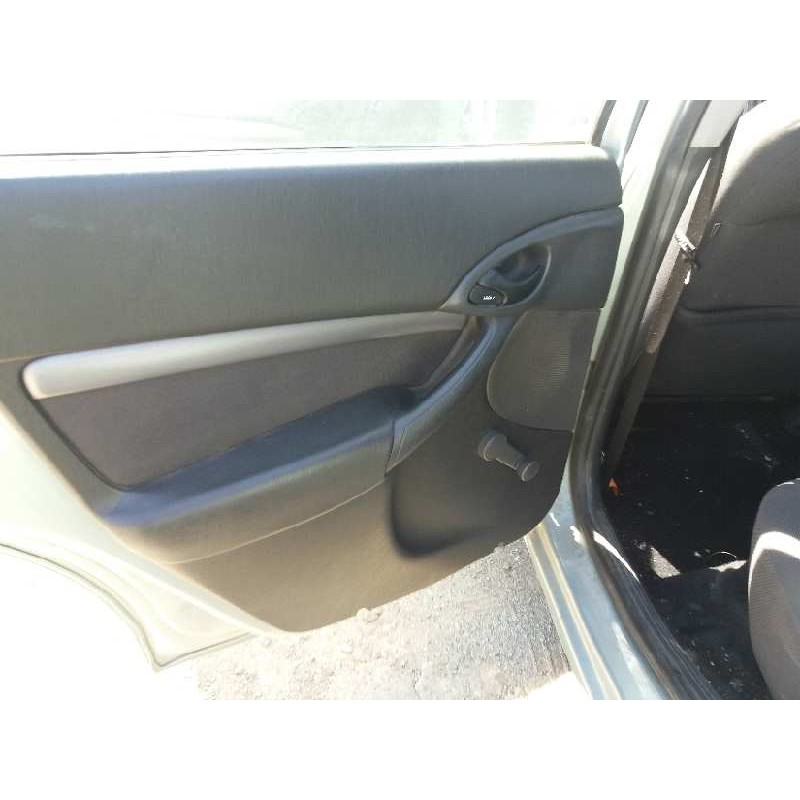 ford focus berlina (cak)    |   0.98 - 0.04 | 1998 - 2004 del año 1998